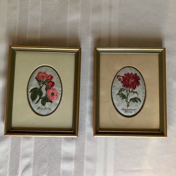 Floral Picture Wall Hanging - Picture 2 of 16